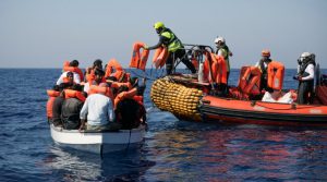 Migranti e ONG: se l’Europa resta a guardare