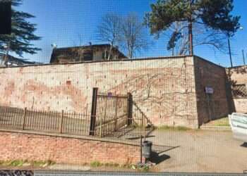 Mattia Santori e la giunta di Matteo Lepore vogliono lasciare il segno: un enorme murales davanti al Santuario di San Luca