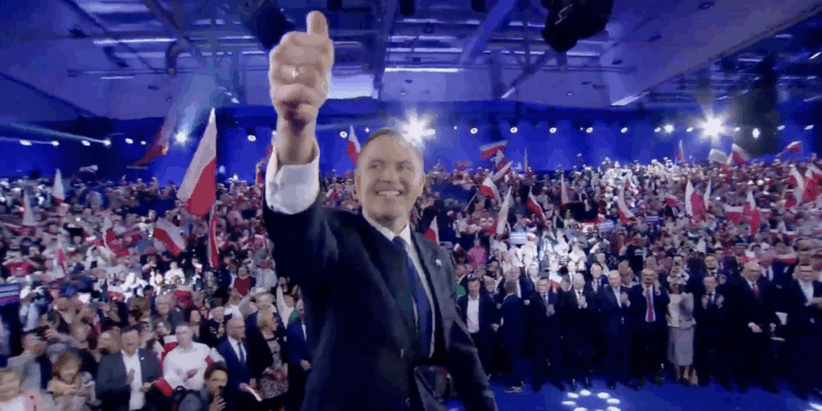 La Polonia ha parlato: Karol Nawrocki è il nuovo Presidente.1 Con il 50,89% dei voti, il candidato nazional-conservatore di Diritto e Giustizia (PiS)