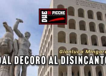 Dal Decoro al Disincanto: il Degrado dei Costumi e l’Illusione della Partecipazione