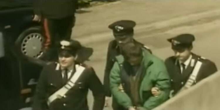 Uno bianca, le “parate” della Procura, il silenzio assordante della politica